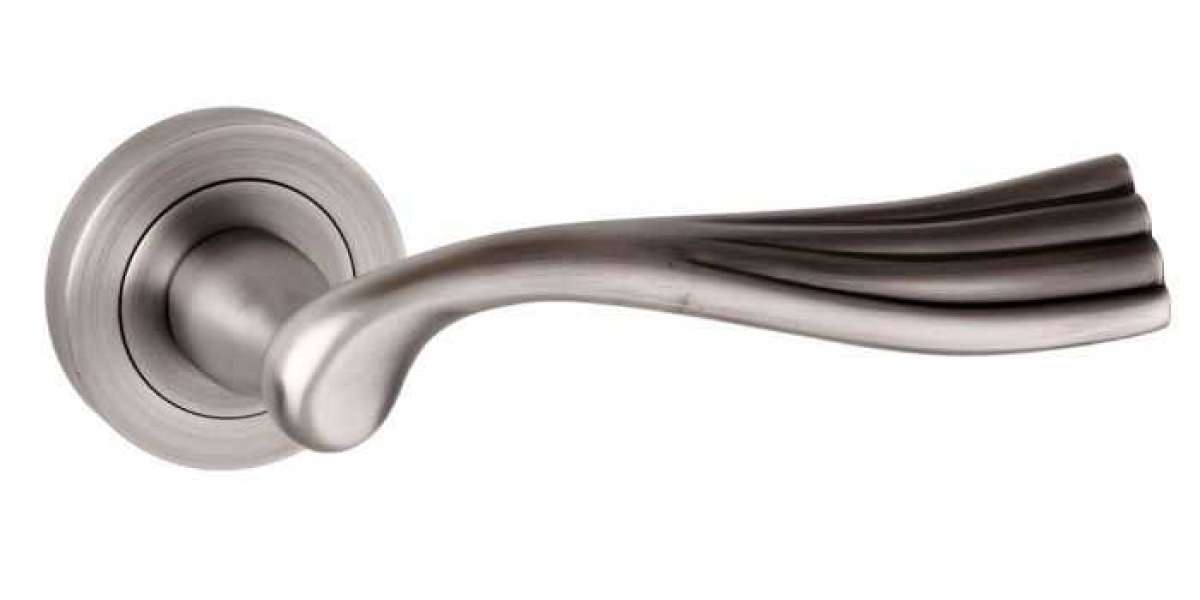 What’s Trending in Door Hardware? Metal Door Handles Are Taking Over