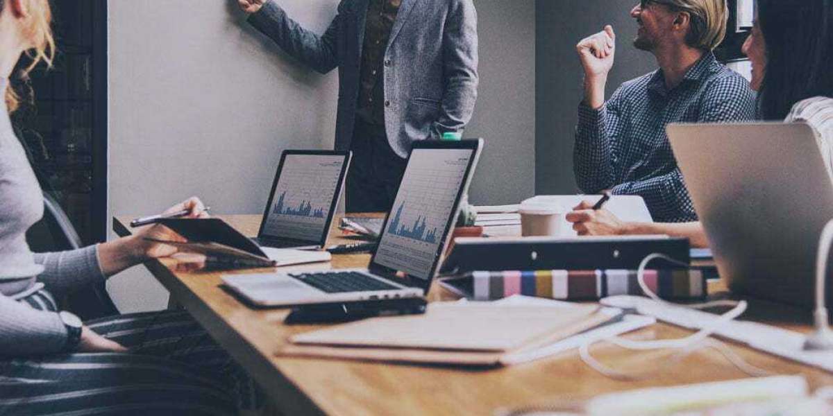 Top Benefits of Working with a Boutique PR Firm in Orange County