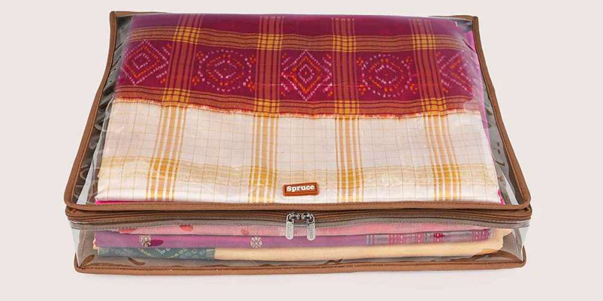 Why Is a Saree Blouse Cover Important for Every Saree Lover?
