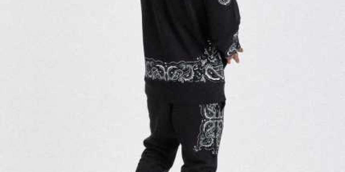 Preventing Fading: How to Keep Your Hoodrich Hoodie Vibrant